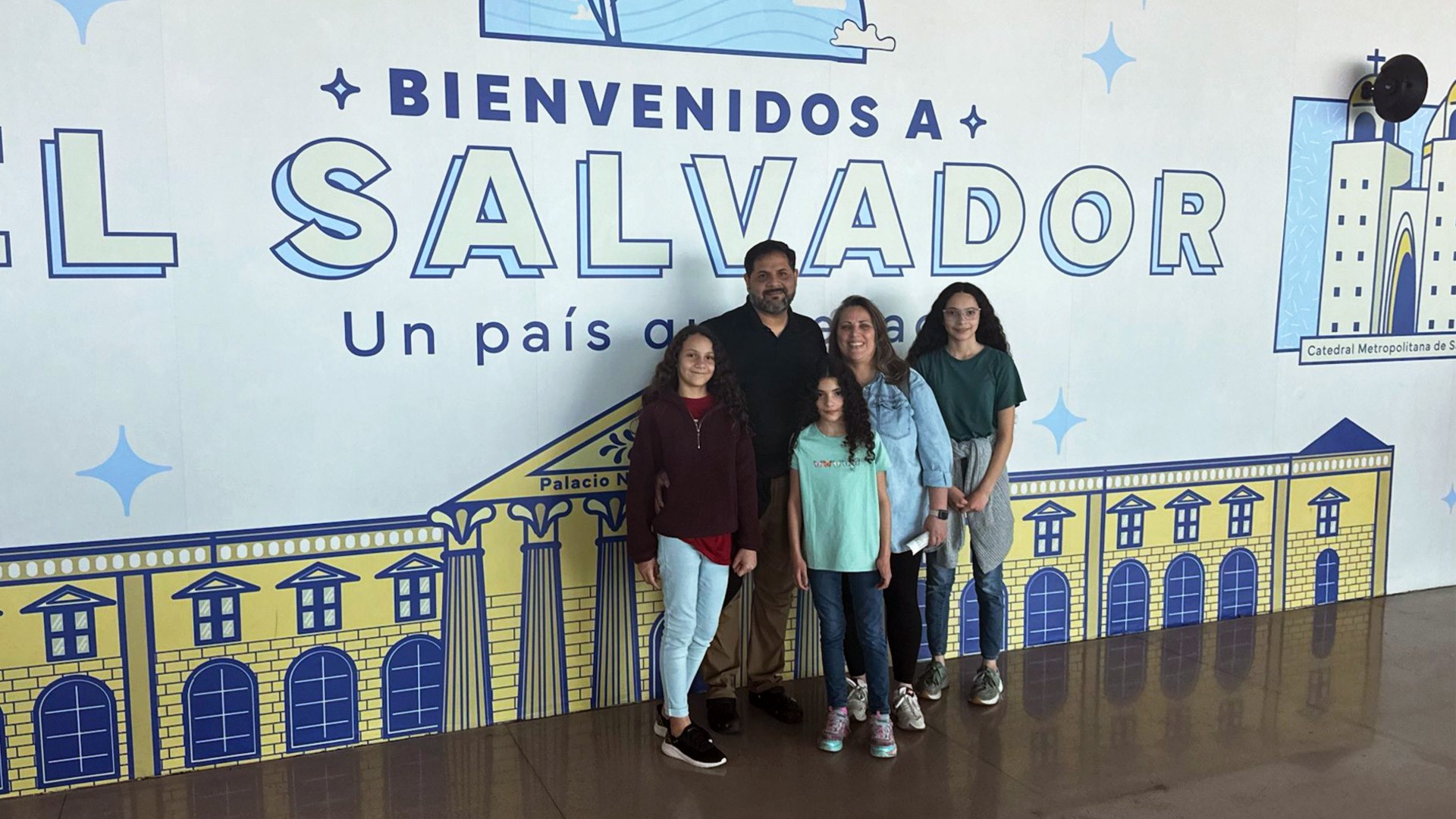 Dr. Ef Salcedo y Familia